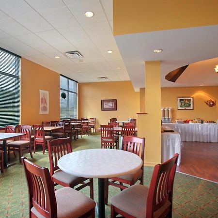 Days Inn By Wyndham Oromocto Conference Centre Nhà hàng bức ảnh